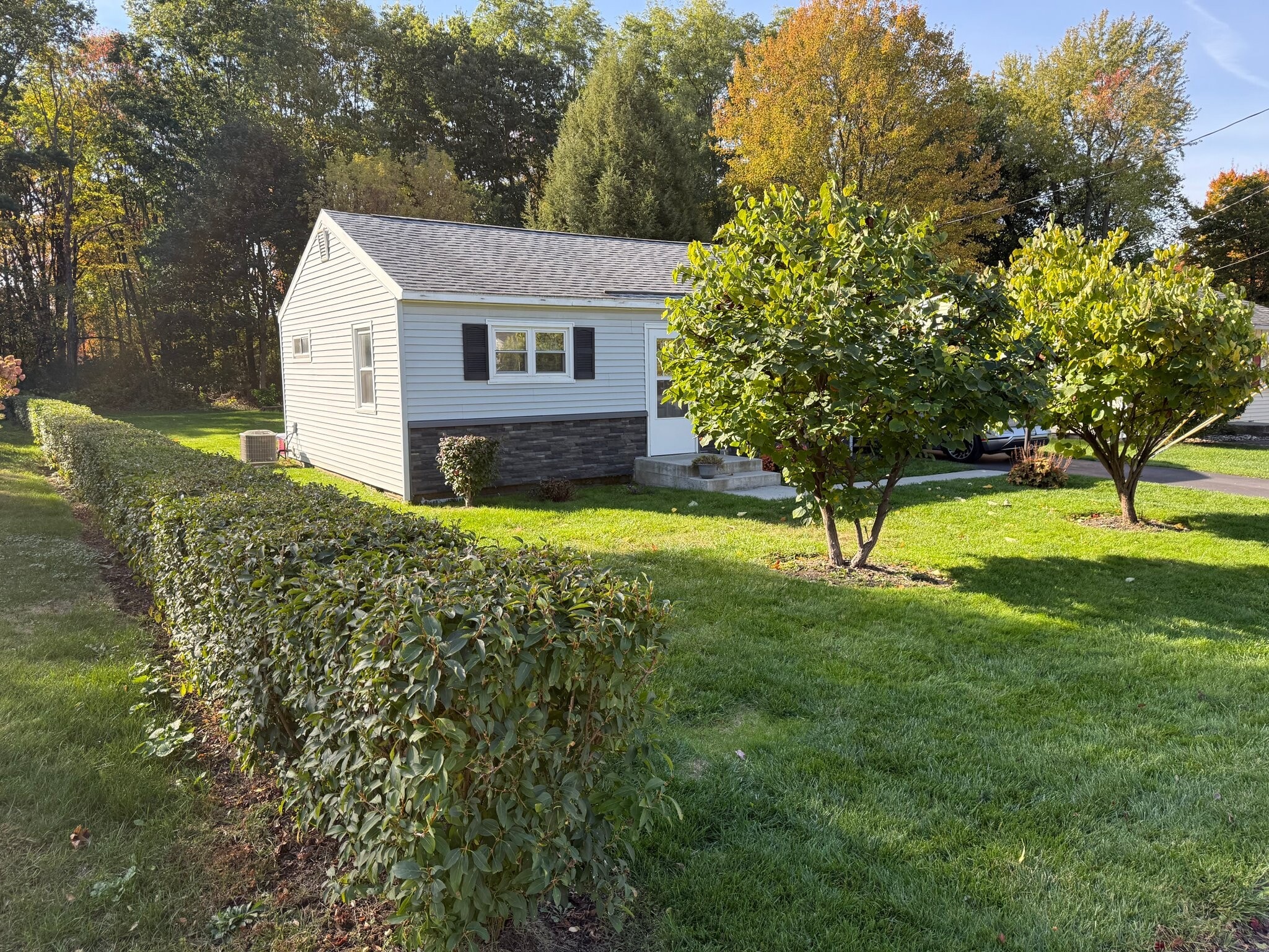 Building Photo - 41 Mary Hadge Dr