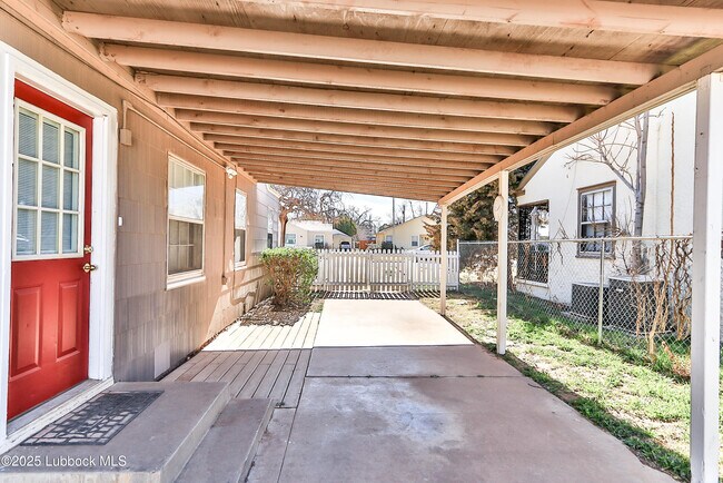 Building Photo - 2414 30th St