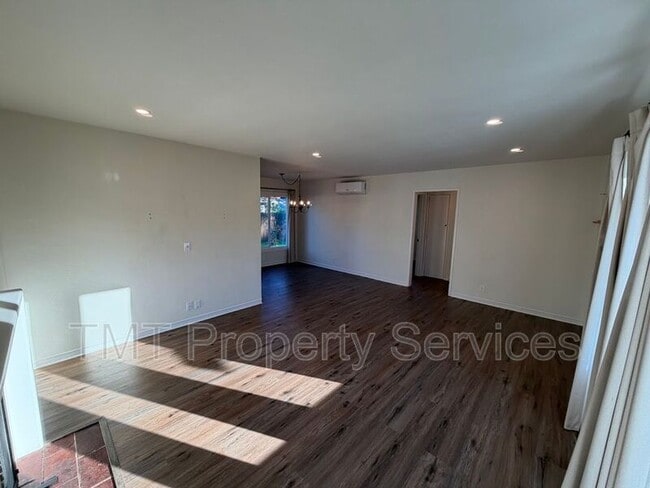 Building Photo - 2344-2346 Park Estates Dr.