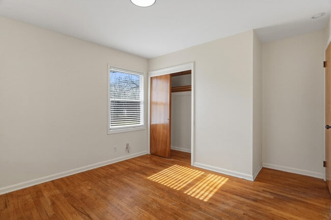 Building Photo - 101 Heather Ln