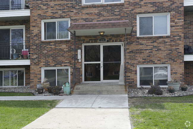 Building Photo - Spring Lake Park Apartments