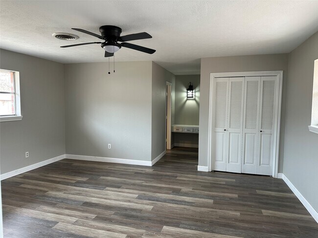 Building Photo - 4821 Burning Tree Dr