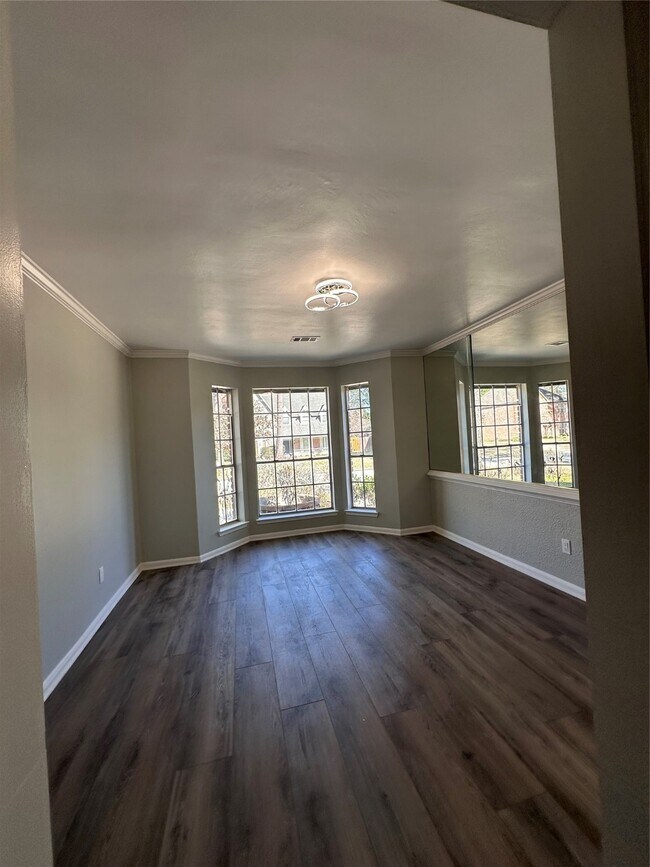 Building Photo - 17707 Moss Point Dr