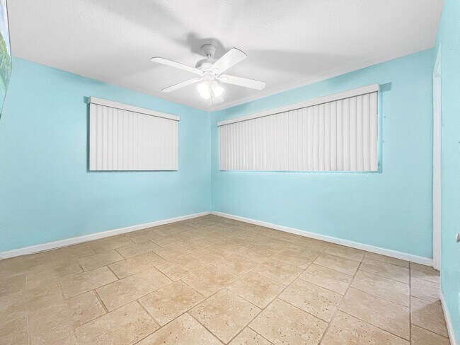 Building Photo - Unfurnished Harbor Hills Home with Creek Views – 3 Bed | 2 Bath