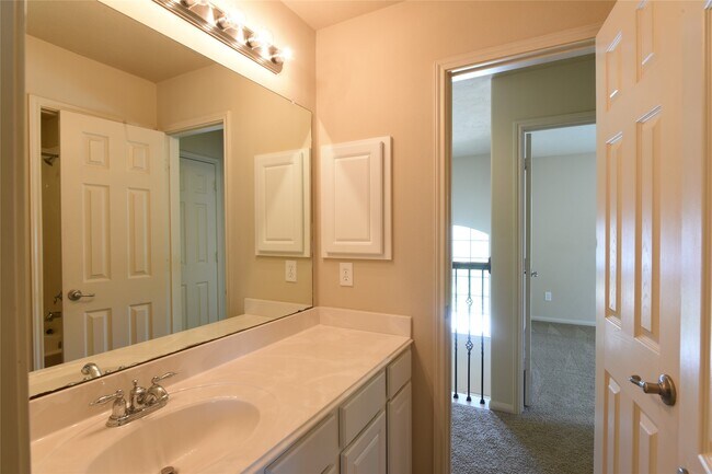 Building Photo - 118 E Lasting Spring Cir