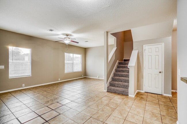 Building Photo - 6331 Scotchwood Dr