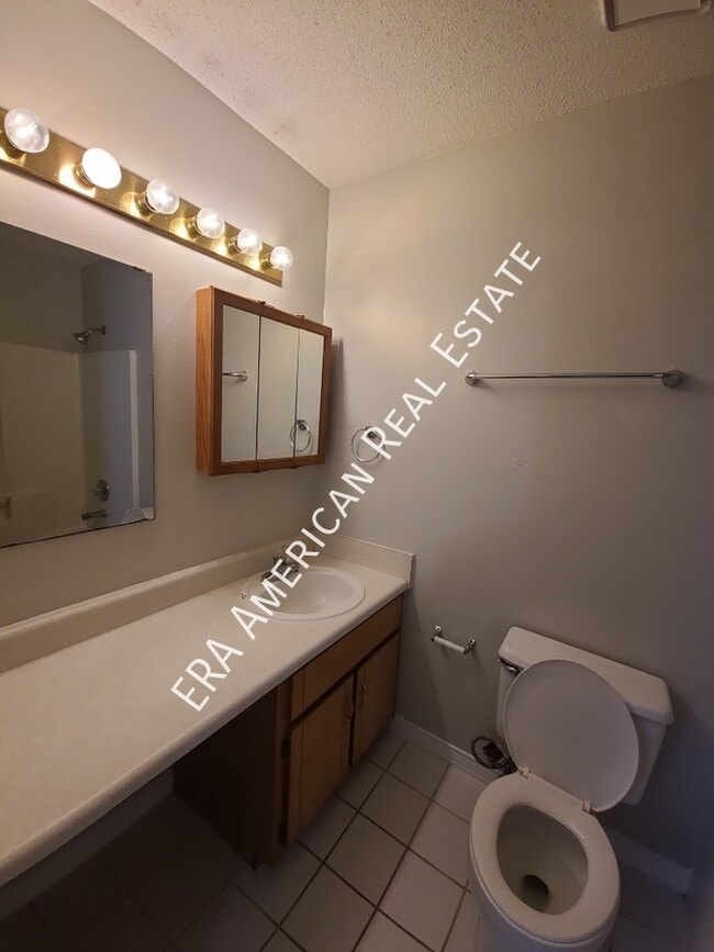 Building Photo - 117 Oak Terrace Dr