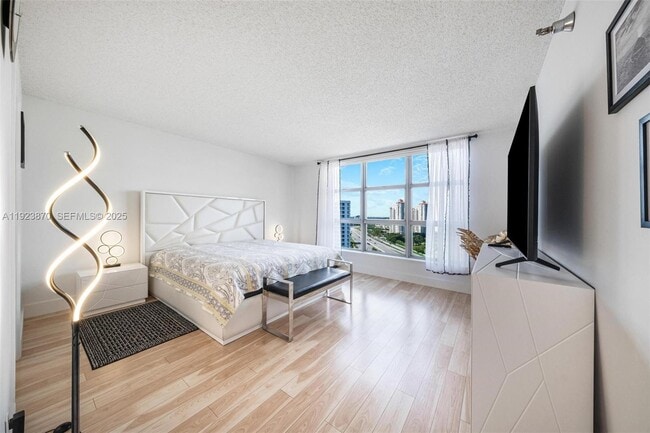 Building Photo - 3400 NE 192 St