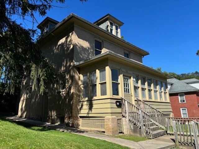 Building Photo - 53 N Fairview St