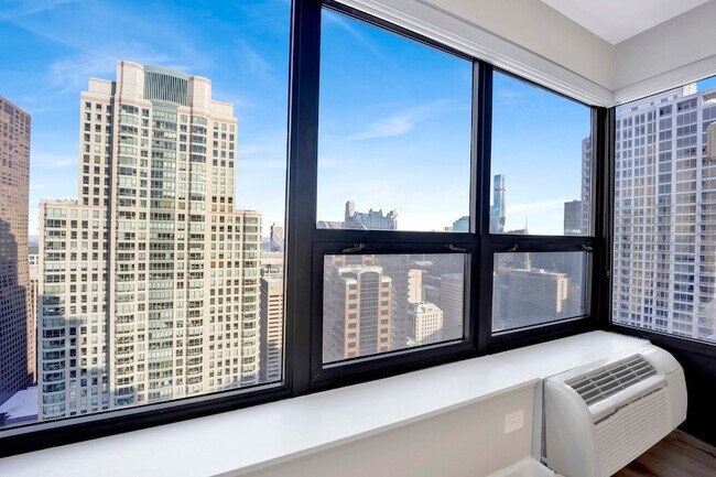 Building Photo - 30 E Huron St