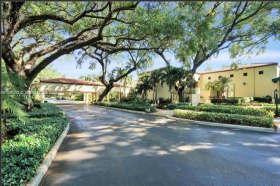 Building Photo - 1709 Whitehall Dr