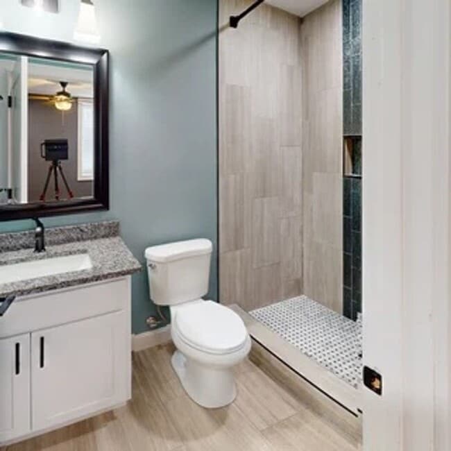 Building Photo - Renovated 8BR/6BA Home Near UTK | $1,290/B...