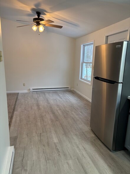 Building Photo - 4161 Romeo Rd