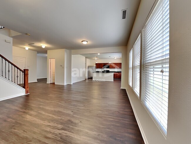 Building Photo - 308 Ranlo Ave