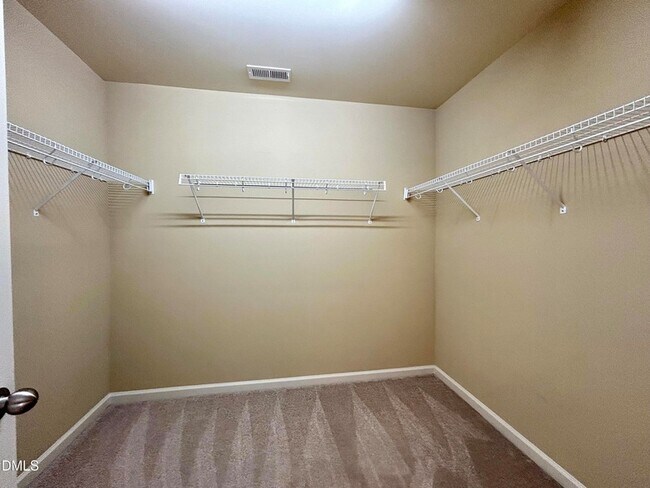 Building Photo - 2115 Old Rosebud Dr