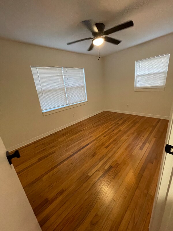 Building Photo - 1000 Melhollin Dr