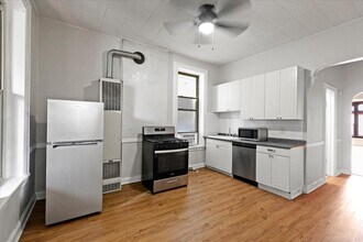 Building Photo - 1013 N Winchester Ave