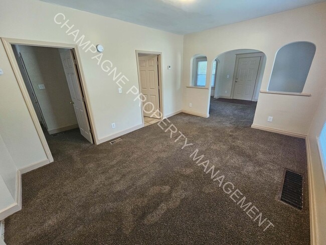 Building Photo - Charming 3-Bedroom Home with Covered Front...