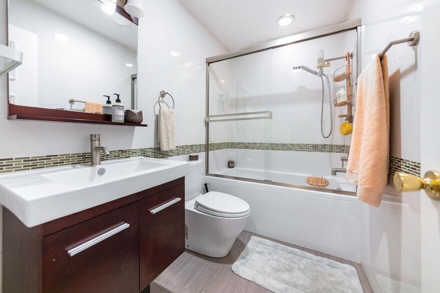 Building Photo - 1255 10th St