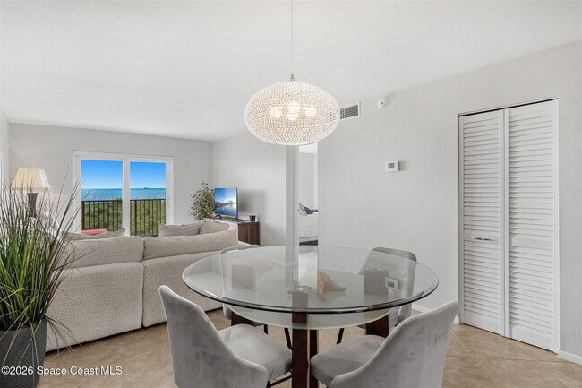 Building Photo - 4100 Ocean Beach Blvd