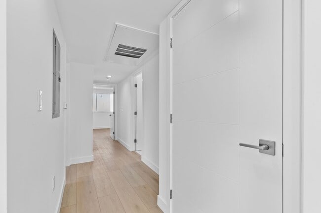 Building Photo - 10941 Christine Way