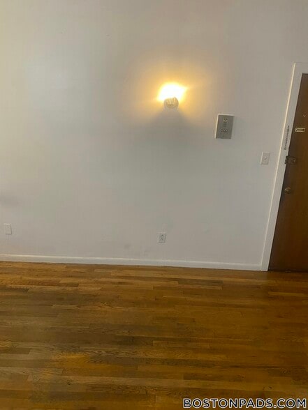 Building Photo - 61 S Huntington Ave