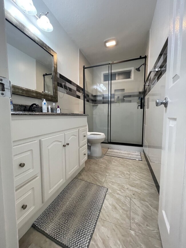 Building Photo - 8129 Lemon Tree St