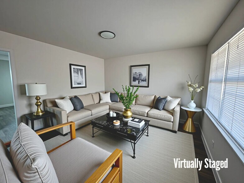 Building Photo - 611 Sunset Ln