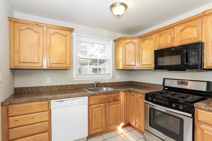 Building Photo - 4903 Anntana Ave