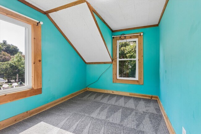 Building Photo - 144 Nelson Dr