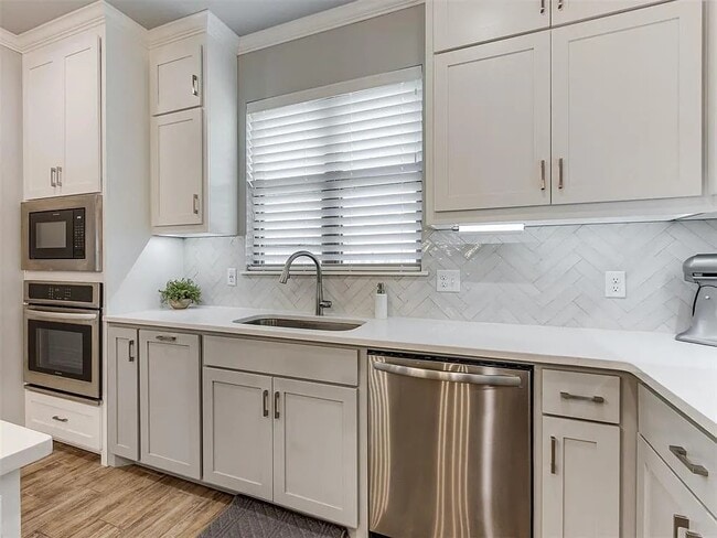 Building Photo - 1391 Hickory Trl