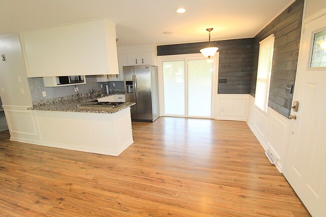 Building Photo - Remodeled 2 Bedroom with a covered porch!