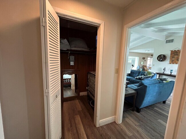 Building Photo - 120 Happiness Ave