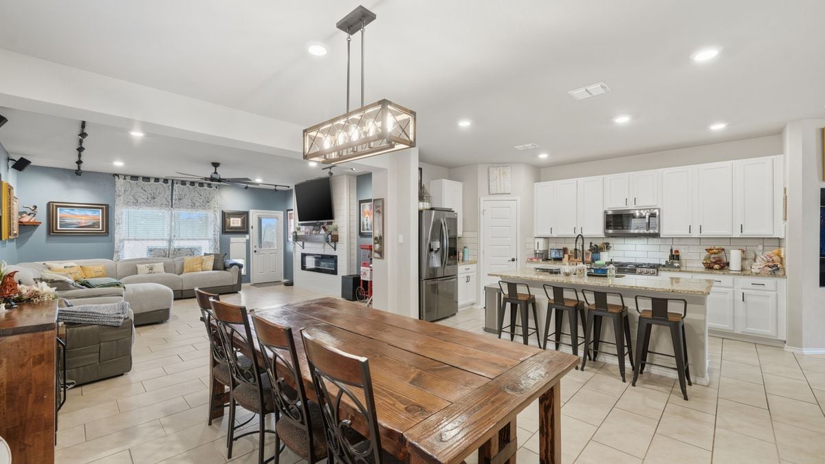 Building Photo - 2011 Sisyphus Vw