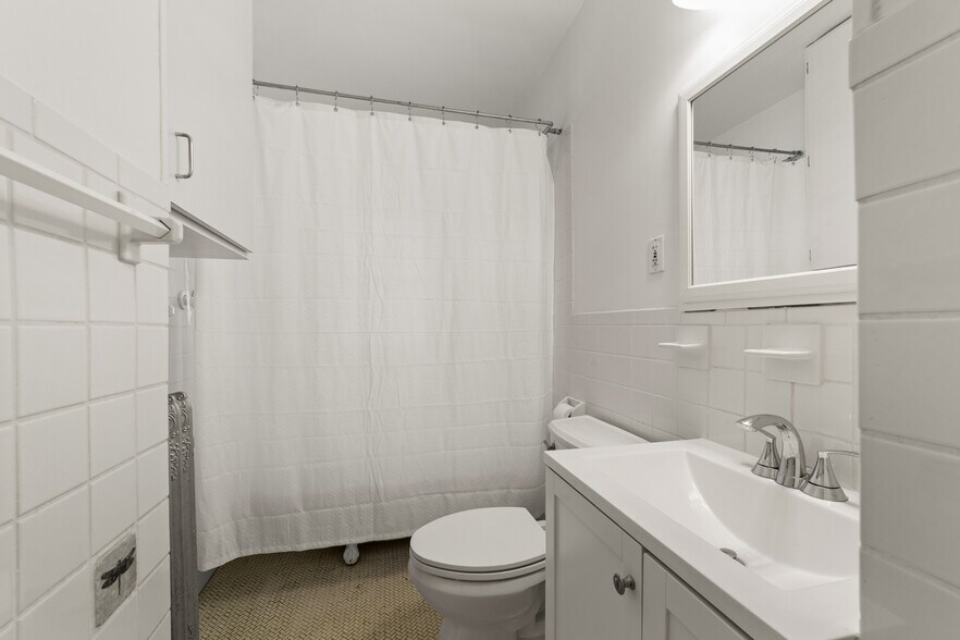 Building Photo - 14308 Superior Rd