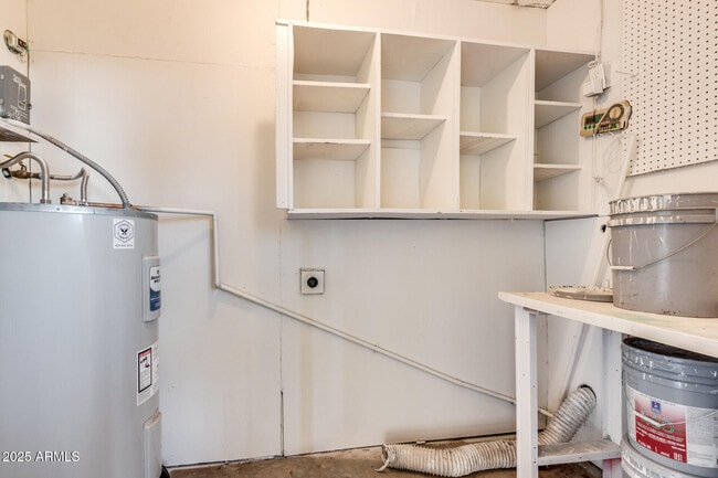 Building Photo - 2128 E Villa Ct