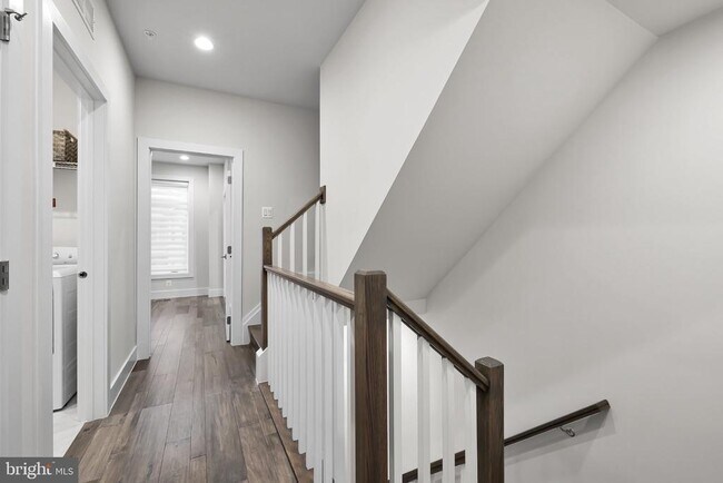 Building Photo - 147 Prairie Ln