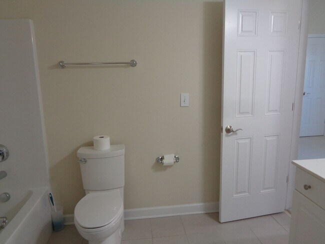 Building Photo - APPLICATION PENDING-Clemmons-Lovely Patio Home with Sunroom