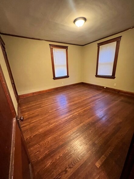 Bedroom 2 - 21 Glenwood Ave