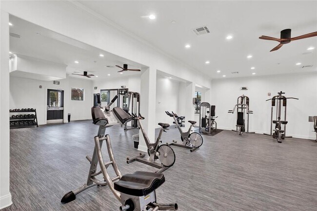 Building Photo - 12714 Englemann Dr