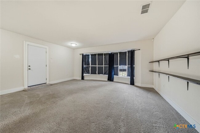 Building Photo - 610 Creek St