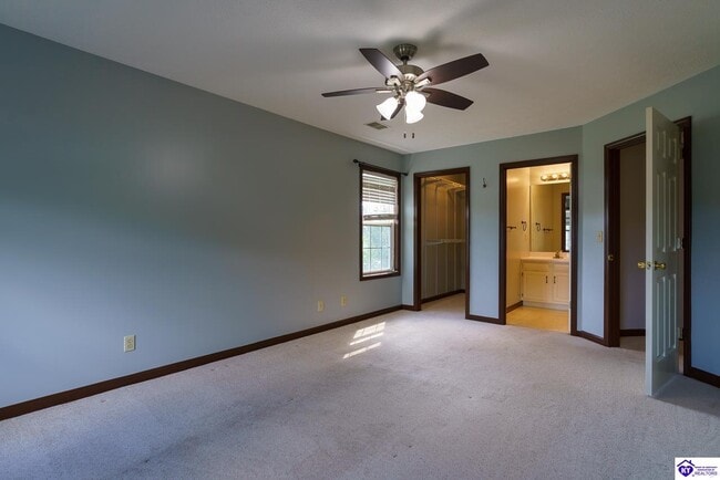 Building Photo - 435 Schlaefer Way