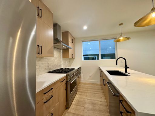 Building Photo - New Build 4 Bedroom and 5 Bathrooms