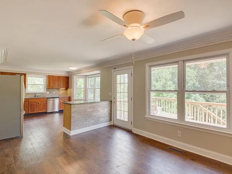 Building Photo - 4206 Highwood Dr