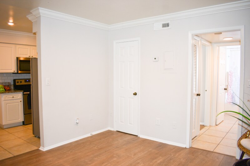 Building Photo - 3215 W Swann Ave