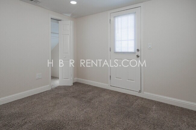 Building Photo - Charming house and Casita - 5-Bedroom Have...