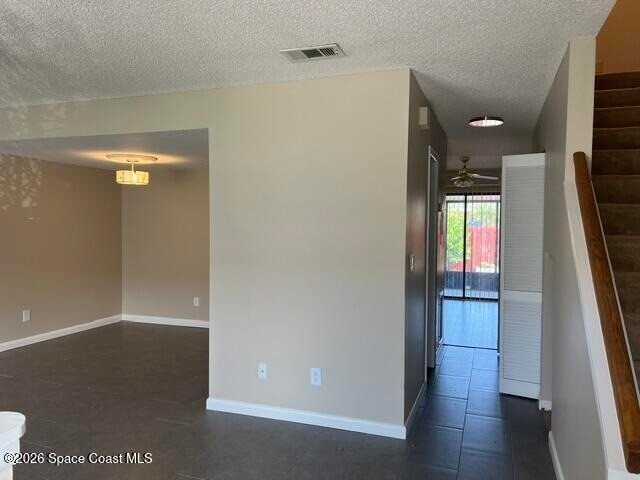 Building Photo - 1514 Manor Dr NE