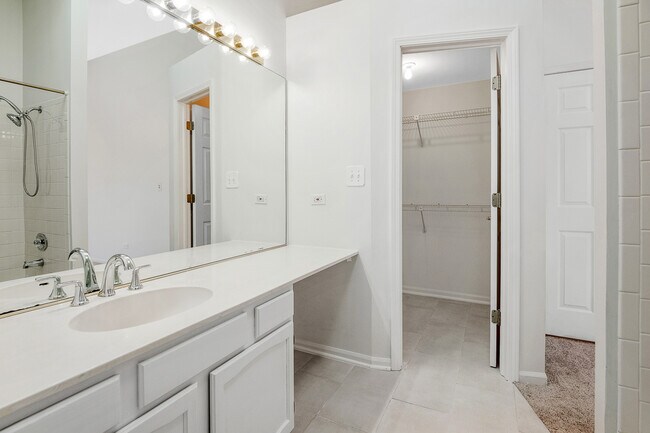 Building Photo - 450 Bridle Trail
