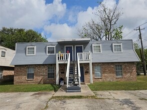 Building Photo - 1502 Oleander