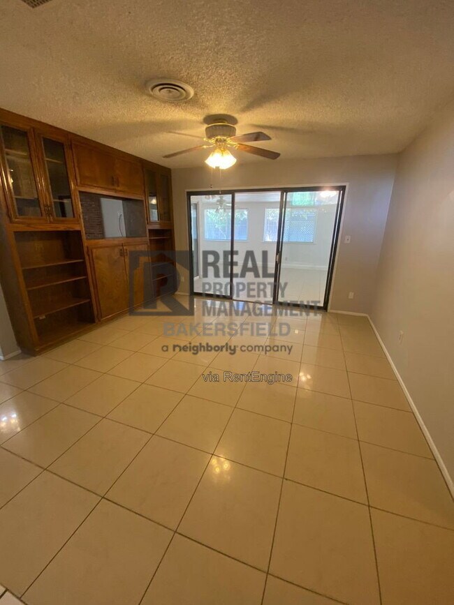 Building Photo - 7708 Okanagan Ct
